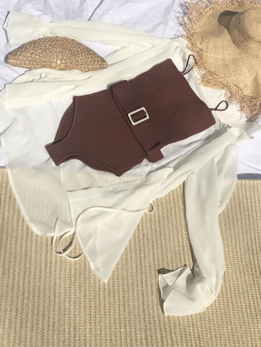 <b><p>Golgi square one piece swimsuit Beach sort</p></b><b><p>段ボール 正方形 ワンピース 水着 リゾートビーチルック ユニーク ニット ベルト</p></b><br /><br /><p align='center'>