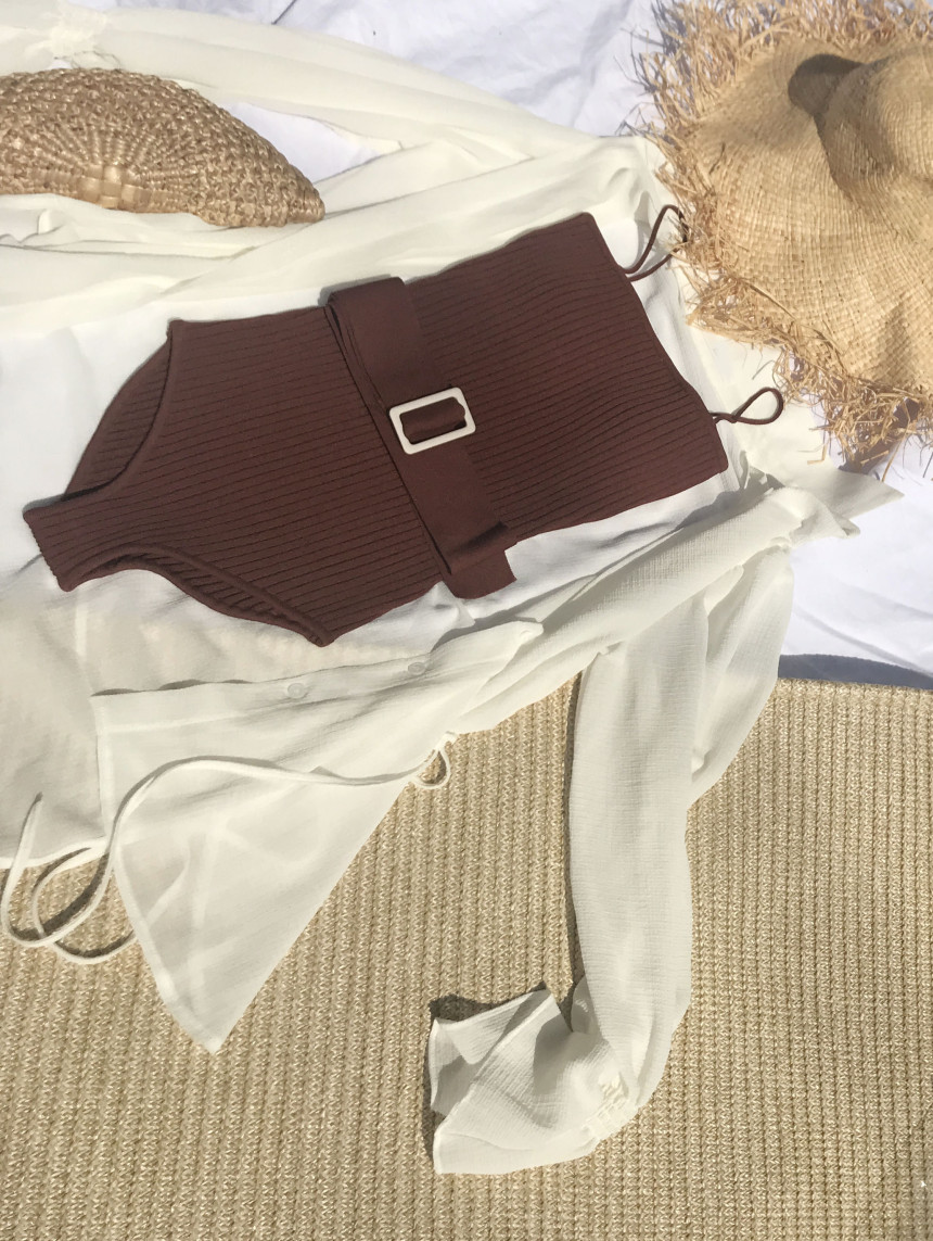 <b><p>Golgi square one piece swimsuit Beach sort</p></b><b><p>段ボール 正方形 ワンピース 水着 リゾートビーチルック ユニーク ニット ベルト</p></b><br /><br /><p align='center'>