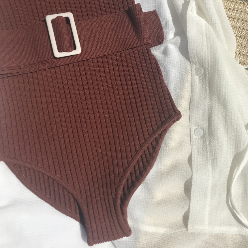 <b><p>Golgi square one piece swimsuit Beach sort</p></b><b><p>段ボール 正方形 ワンピース 水着 リゾートビーチルック ユニーク ニット ベルト</p></b><br /><br /><p align='center'>