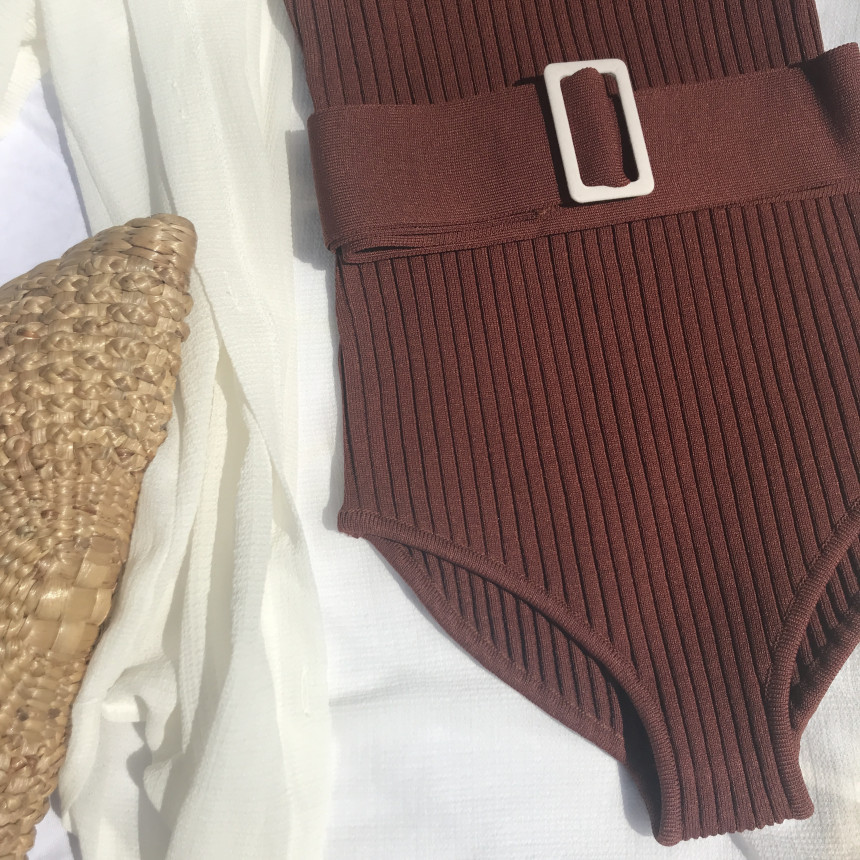 <b><p>Golgi square one piece swimsuit Beach sort</p></b><b><p>段ボール 正方形 ワンピース 水着 リゾートビーチルック ユニーク ニット ベルト</p></b><br /><br /><p align='center'>