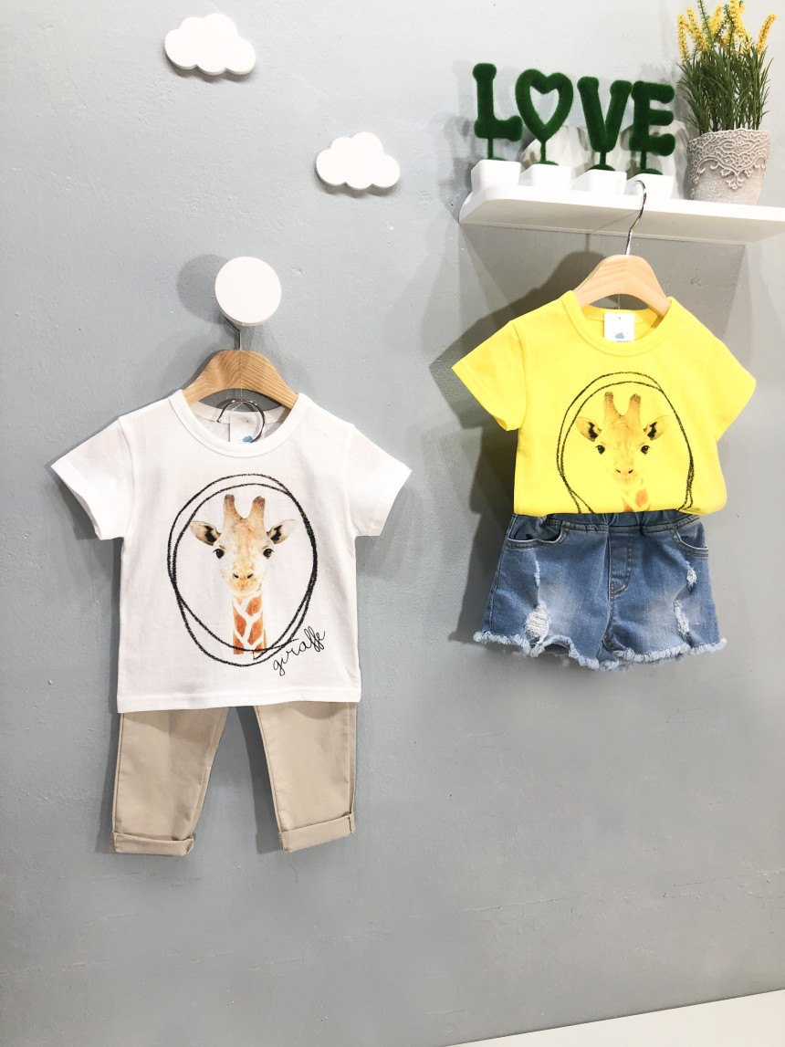 <b><p>cute giraffe T-sht Soh look Gls Short Sleeves</p></b><b><p>かわいい キリン Tシャツ 残っルック 女の子半袖 兄妹 幼児服 夏の服</p></b><br /><br /><p align='center'>