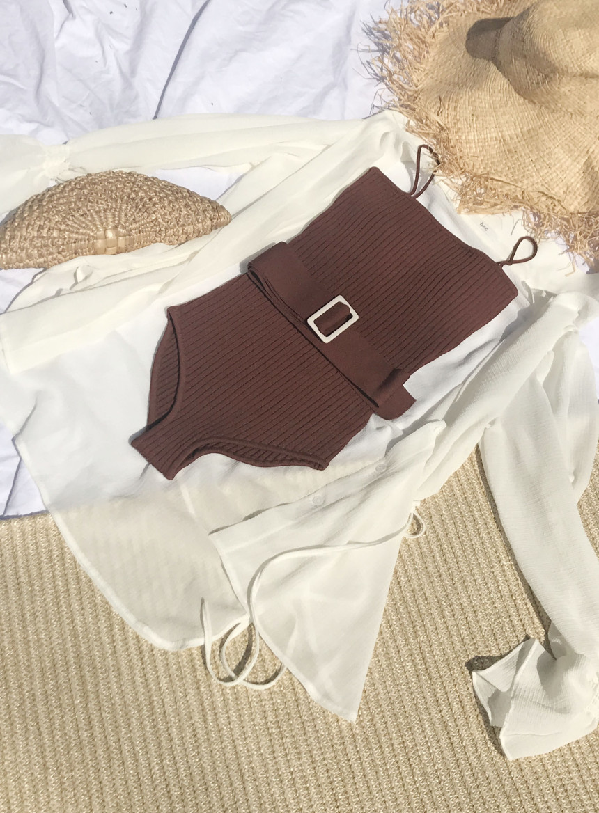 <b><p>Golgi square one piece swimsuit Beach sort</p></b><b><p>段ボール 正方形 ワンピース 水着 リゾートビーチルック ユニーク ニット ベルト</p></b><br /><br /><p align='center'>