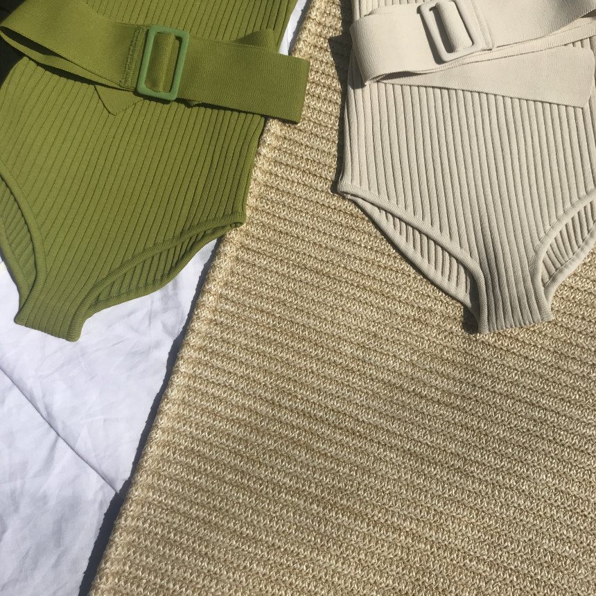 <b><p>Golgi square one piece swimsuit Beach sort</p></b><b><p>段ボール 正方形 ワンピース 水着 リゾートビーチルック ユニーク ニット ベルト</p></b><br /><br /><p align='center'>