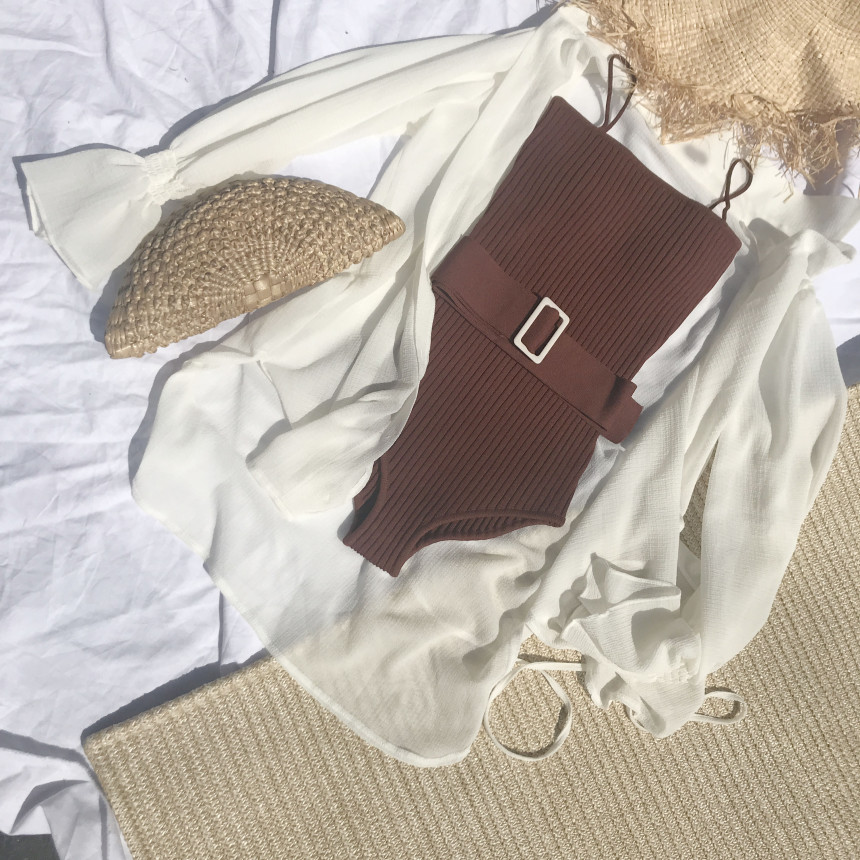 <b><p>Golgi square one piece swimsuit Beach sort</p></b><b><p>段ボール 正方形 ワンピース 水着 リゾートビーチルック ユニーク ニット ベルト</p></b><br /><br /><p align='center'>