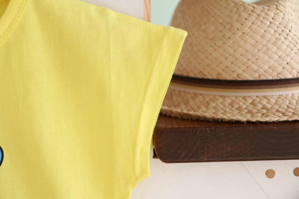 <b><p>Peekaboo Donald daisy Top and ttom set By</p></b><b><p>ピーカブー ドナルド デイジー 上下セット 幼スーツ 兄妹カップルルック ドアセンボク</p></b><br /><br /><p align='center'>