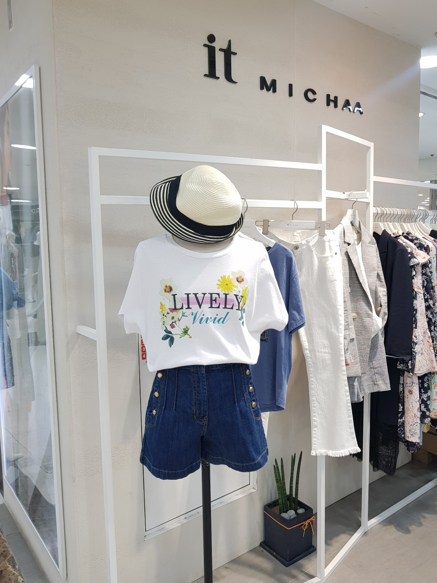 <b><p>Itmisha T-irts H6WTS160</p></b><b><p>イッミーシャ 開運Tツ H6WTS160</p></b><br /><br /><p align='center'>