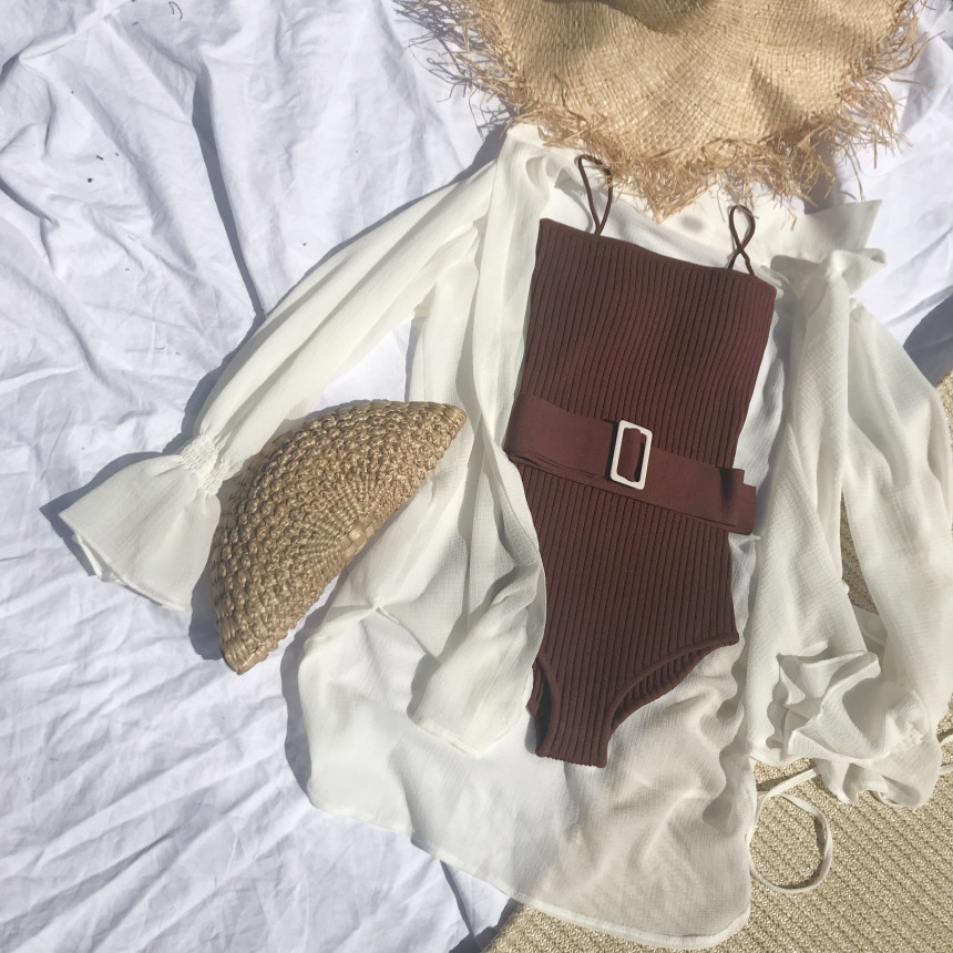 <b><p>Golgi square one piece swimsuit Beach sort</p></b><b><p>段ボール 正方形 ワンピース 水着 リゾートビーチルック ユニーク ニット ベルト</p></b><br /><br /><p align='center'>