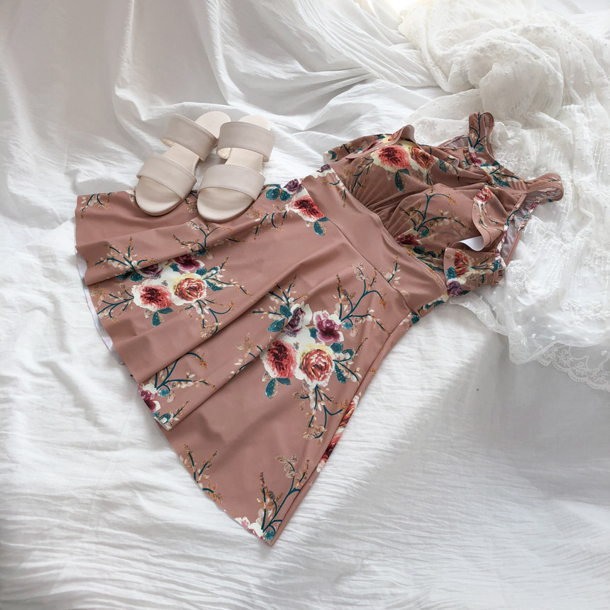 <b><p>Eve flow One Piece Bikini Cute swimsuit Holiday</p></b><b><p>イブ フラワー ワンピースビキニ かわいい水着 休暇コーディネート 活動性を手に入れた</p></b><br /><br /><p align='center'>