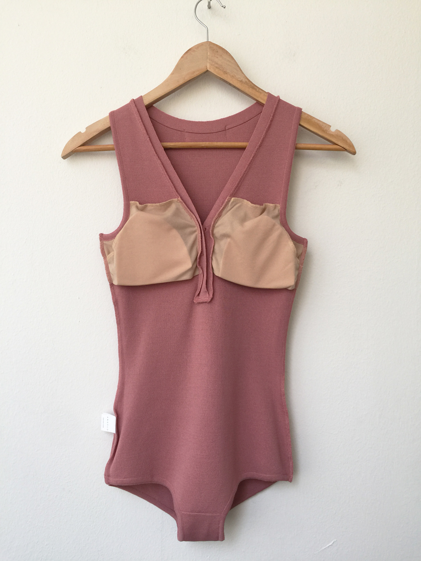 <b><p>button neat piece Mokini swimsuit 4 colors</p></b><b><p>ボタン ニット ワンピース モノキニ 水着 4 色 スタイル バカンスルック リゾートビーチ</p></b><br /><br /><p align='center'>