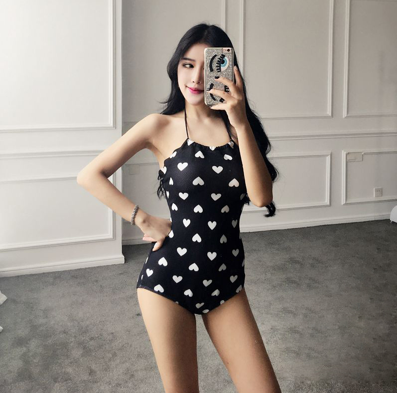 <b><p>heart Halter Monokini One piece swimsuit</p></b><b><p>ハート ホルターネック モノキニ ワンピース水着 バカンス 女性コーディネ ビーチウエアル</p></b><br /><br /><p align='center'>