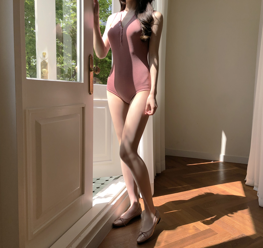 <b><p>button neat piece Mokini swimsuit 4 colors</p></b><b><p>ボタン ニット ワンピース モノキニ 水着 4 色 スタイル バカンスルック リゾートビーチ</p></b><br /><br /><p align='center'>