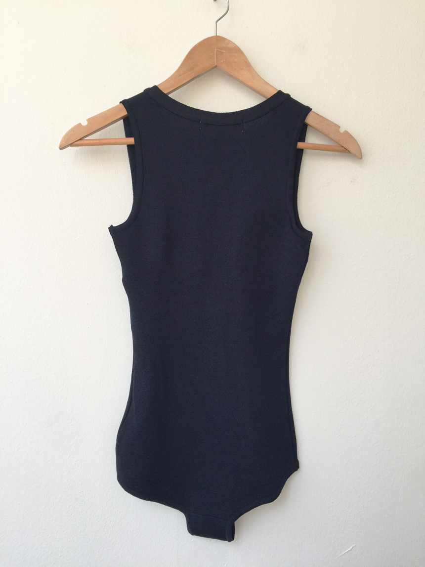 <b><p>button neat piece Mokini swimsuit 4 colors</p></b><b><p>ボタン ニット ワンピース モノキニ 水着 4 色 スタイル バカンスルック リゾートビーチ</p></b><br /><br /><p align='center'>