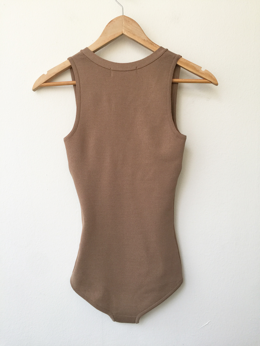 <b><p>button neat piece Mokini swimsuit 4 colors</p></b><b><p>ボタン ニット ワンピース モノキニ 水着 4 色 スタイル バカンスルック リゾートビーチ</p></b><br /><br /><p align='center'>