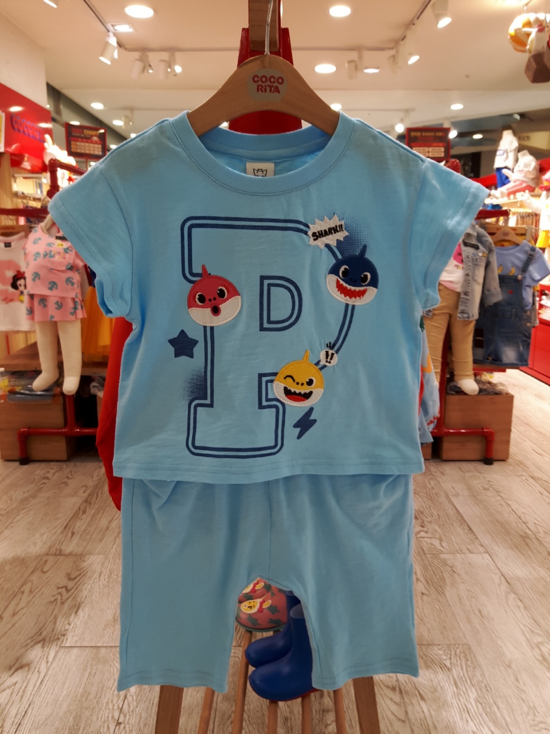 <b><p>Kokorita Pink pong Shark family Summer Set</p></b><b><p>ゴマゾウタ ピンクポン サメの家族 夏セット CESM823UP1 幼 かわいい</p></b><br /><br /><p align='center'>