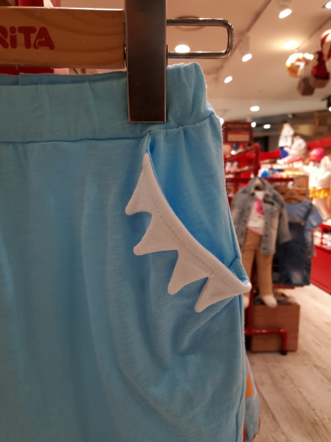 <b><p>Kokorita Pink pong Shark family Summer Set</p></b><b><p>ゴマゾウタ ピンクポン サメの家族 夏セット CESM823UP1 幼 かわいい</p></b><br /><br /><p align='center'>