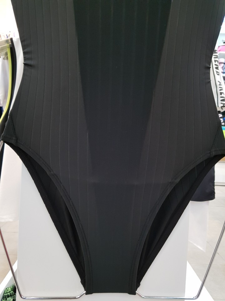 <b><p>Arena One-piece swimsuit for black pyer AUSCO02</p></b><b><p>アリーナ ブラック選手用ワンピース水着 AUSCO02</p></b><br /><br /><p align='center'>