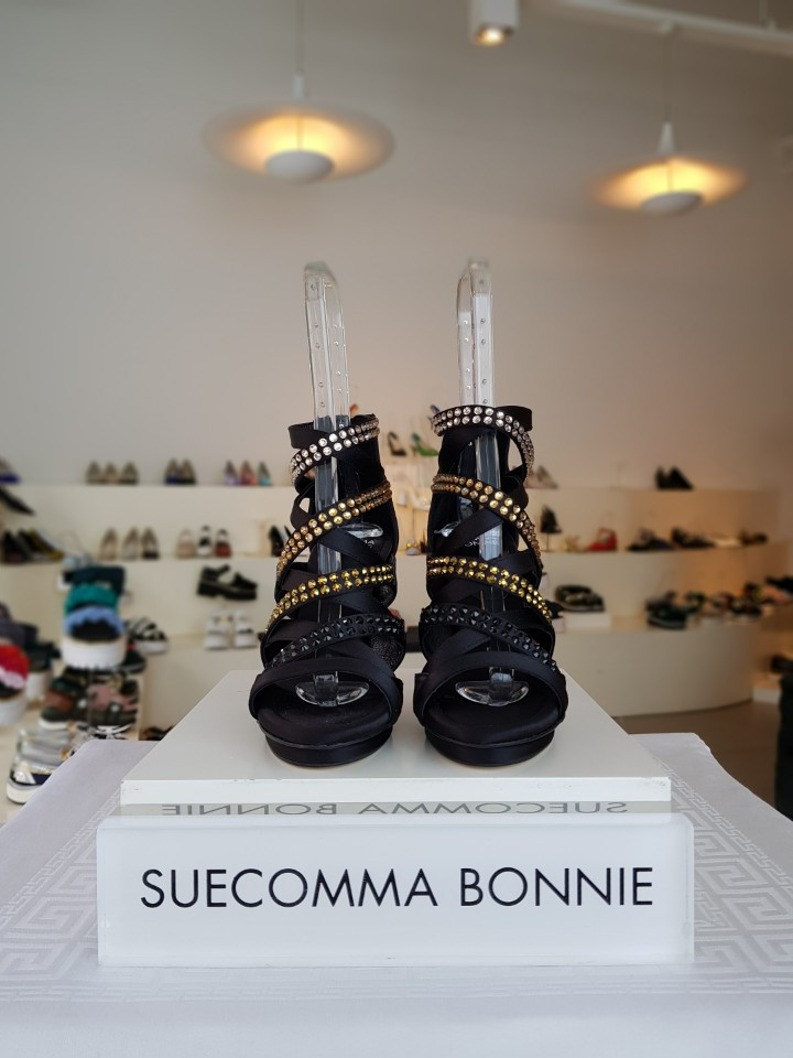 <b><p>Shu Comma Bonnie jewelry Slick sandal bla</p></b><b><p>シューコンマみる ジュエリー スリック サンダル ブラ DG2BX16159BLK</p></b><br /><br /><p align='center'>