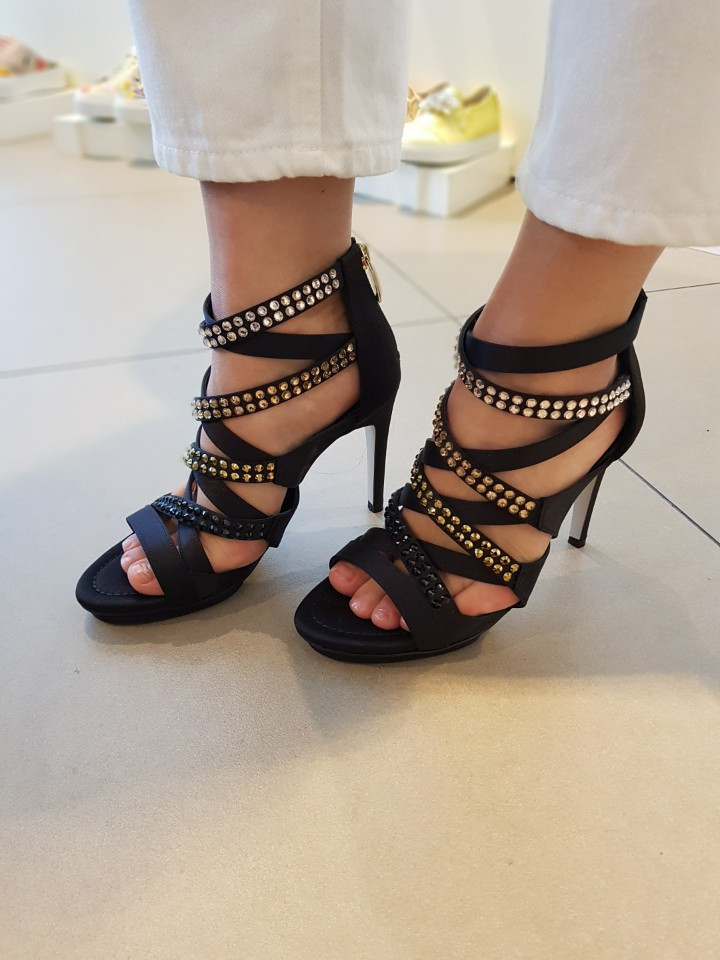 <b><p>Shu Comma Bonnie jewelry Slick sandal bla</p></b><b><p>シューコンマみる ジュエリー スリック サンダル ブラ DG2BX16159BLK</p></b><br /><br /><p align='center'>