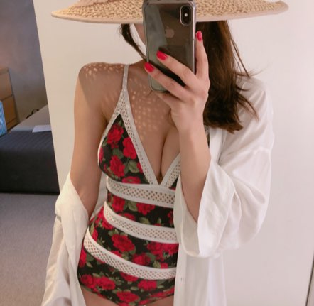 <b><p>Rose Monokini Zimmerman black flow Prtg A</p></b><b><p>ローズモノキニ ジマーマン ブラック フラワー 花プリント ワンピースヨウンボク</p></b><br /><br /><p align='center'>