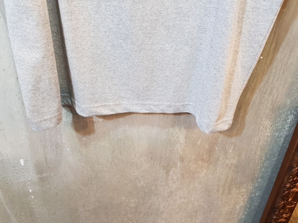 <b><p>Nuppy Pearl ribbon T-shirt</p></b><b><p>ヌピ 真珠 リボン Tシャツ</p></b><br /><br /><p align='center'>