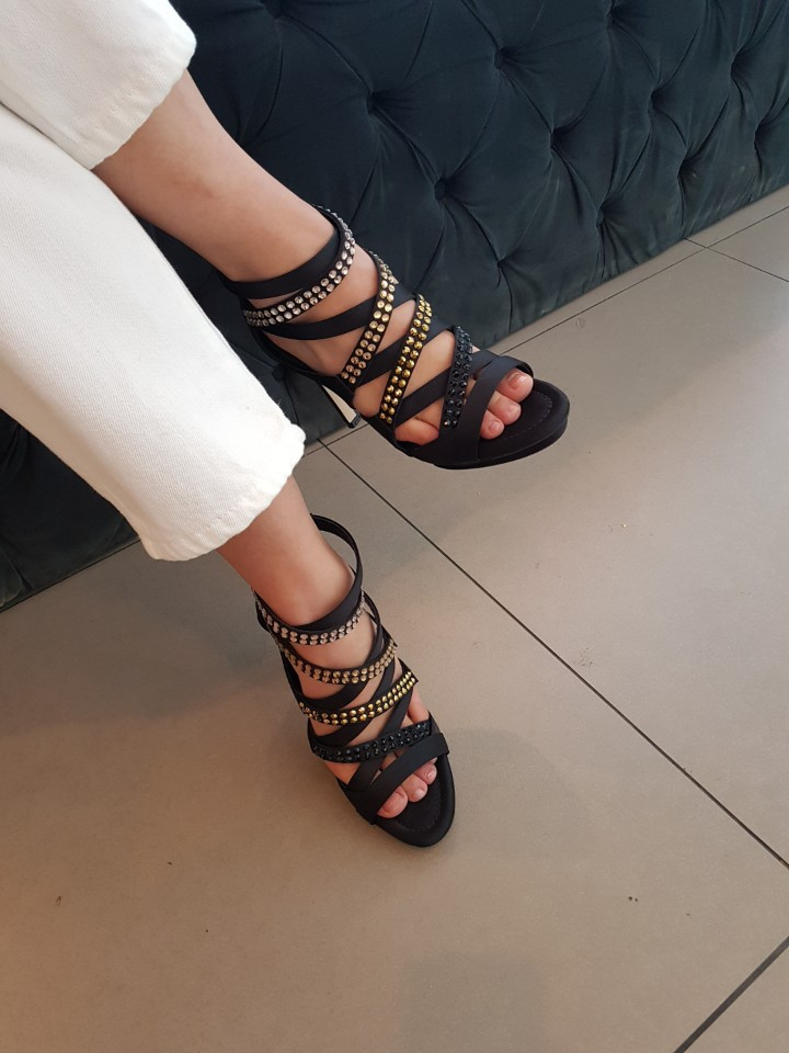 <b><p>Shu Comma Bonnie jewelry Slick sandal bla</p></b><b><p>シューコンマみる ジュエリー スリック サンダル ブラ DG2BX16159BLK</p></b><br /><br /><p align='center'>