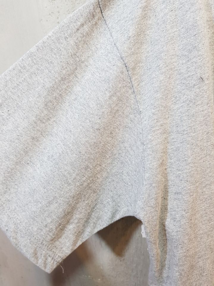 <b><p>Nuppy Pearl ribbon T-shirt</p></b><b><p>ヌピ 真珠 リボン Tシャツ</p></b><br /><br /><p align='center'>