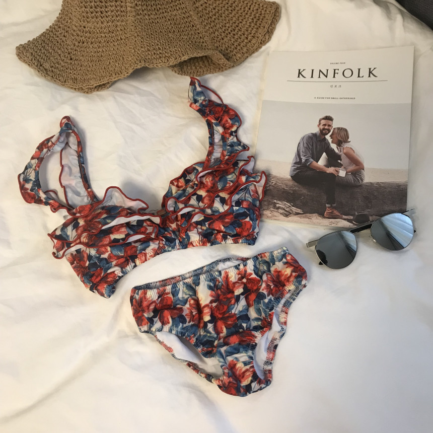 <b><p>Pansy Flower Frill bikini swimsuit 2cor pattn</p></b><b><p>パンジーフラワー フリル ビキニ 水着 2色 パターン 2pcs女性服 セット モノ</p></b><br /><br /><p align='center'>