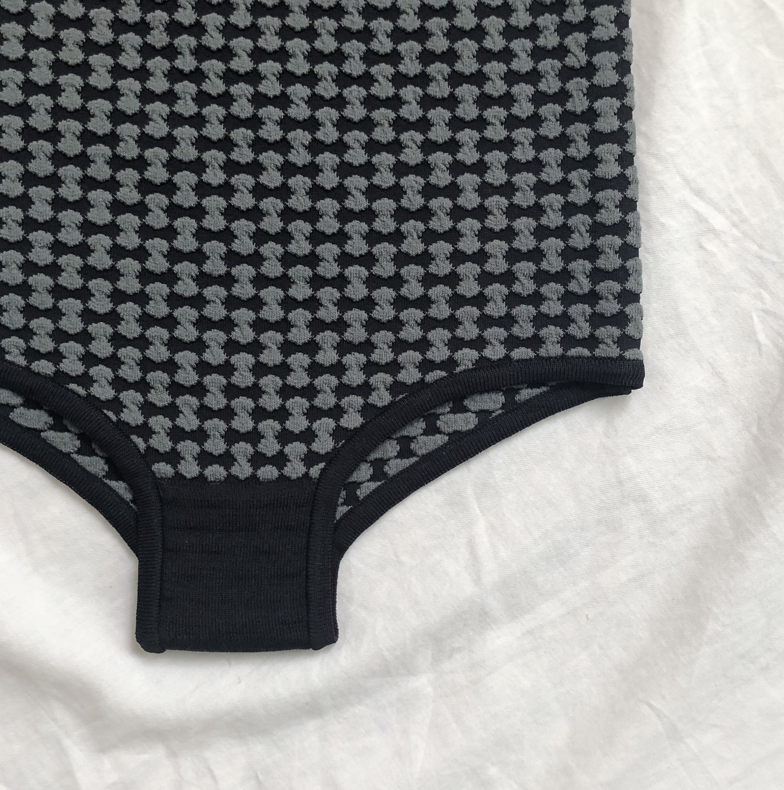 <b><p>Hepburn neat Swim Suits kn ssu 3color bikini</p></b><b><p>ヘップバーン ニット スイム スーツ 水泳 3色 ビキニ モノ リゾートルック 夏</p></b><br /><br /><p align='center'>