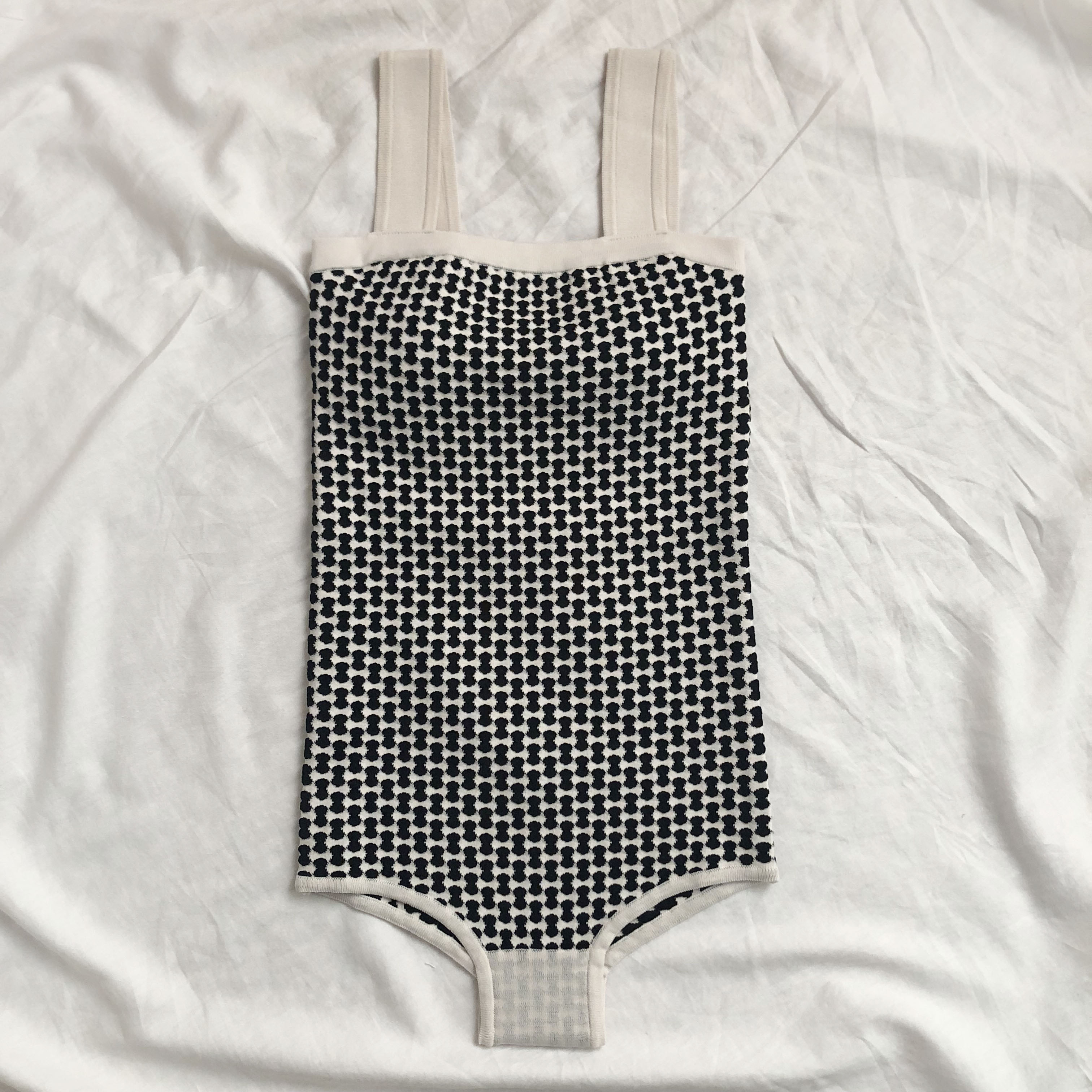 <b><p>Hepburn neat Swim Suits kn ssu 3color bikini</p></b><b><p>ヘップバーン ニット スイム スーツ 水泳 3色 ビキニ モノ リゾートルック 夏</p></b><br /><br /><p align='center'>
