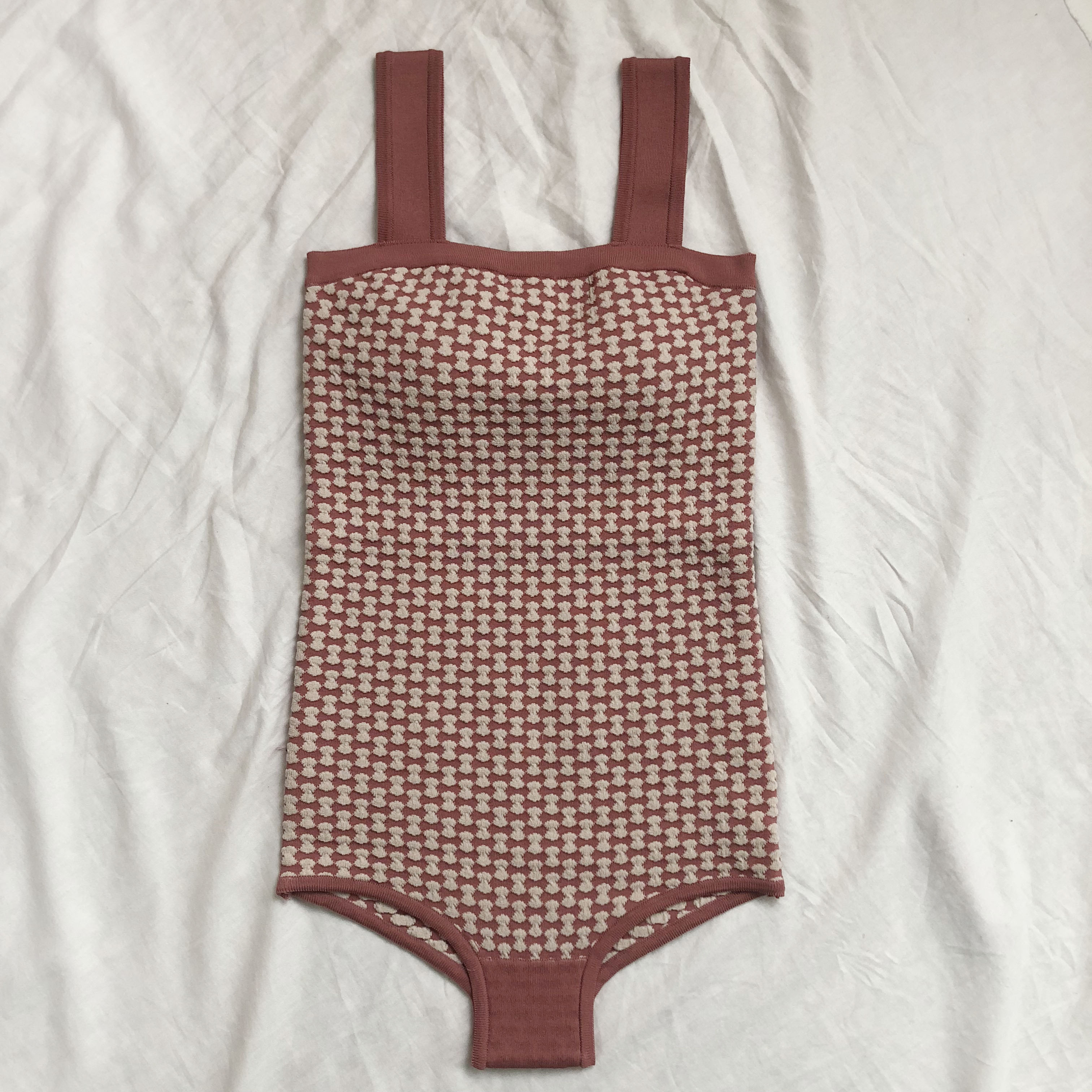 <b><p>Hepburn neat Swim Suits kn ssu 3color bikini</p></b><b><p>ヘップバーン ニット スイム スーツ 水泳 3色 ビキニ モノ リゾートルック 夏</p></b><br /><br /><p align='center'>