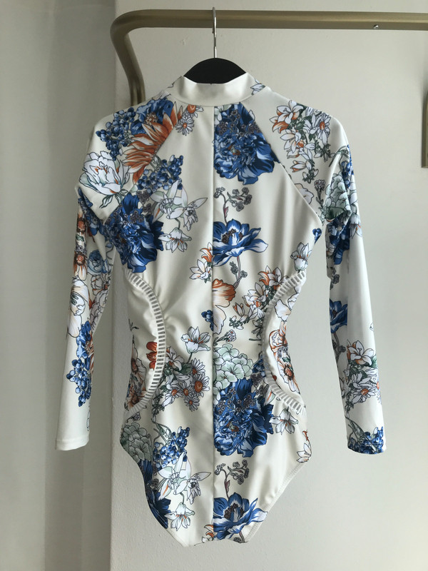 <b><p>Flower dress Lash guard bikini body ral Kds</p></b><b><p>フラワーワンピースラッシュガード ビキニ 個人 フローラル 種類 スイムスーツ セクシー</p></b><br /><br /><p align='center'>