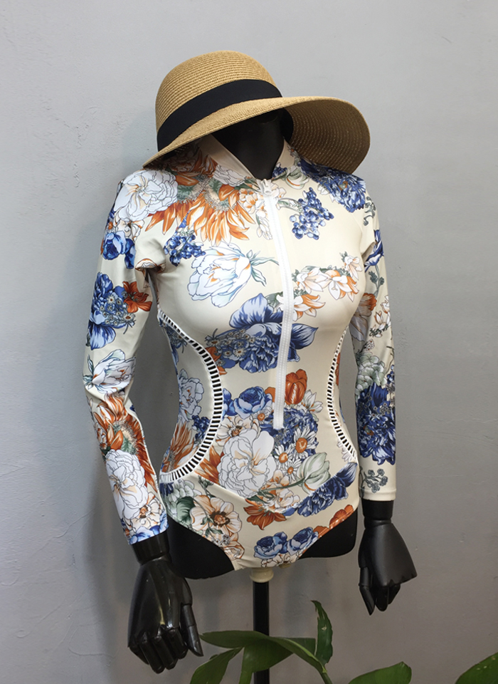 <b><p>One-piece swimwear Vacation look Fresh dign</p></b><b><p>ジムジムラッシュガードワンピース水着 バカンスウェアルック さわやかなデザイン ビーチスタイル</p></b><br /><br /><p align='center'>