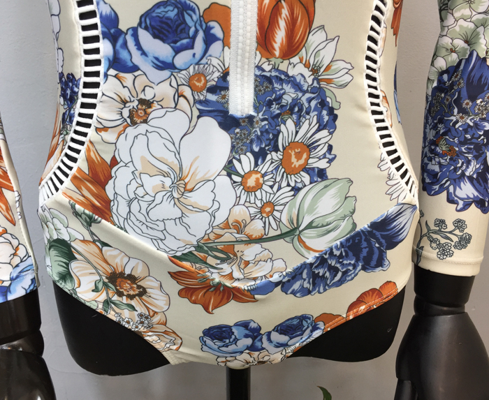 <b><p>One-piece swimwear Vacation look Fresh dign</p></b><b><p>ジムジムラッシュガードワンピース水着 バカンスウェアルック さわやかなデザイン ビーチスタイル</p></b><br /><br /><p align='center'>