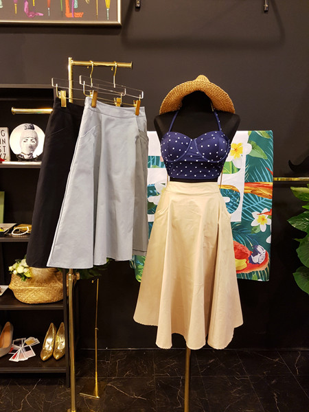 <b><p>Mourning Body cover Mare dot volume Wopom</p></b><b><p>無排 体型カバー マリン ドット ボリューム ワンポン ホルター ハイウエスト ビキニ</p></b><br /><br /><p align='center'>