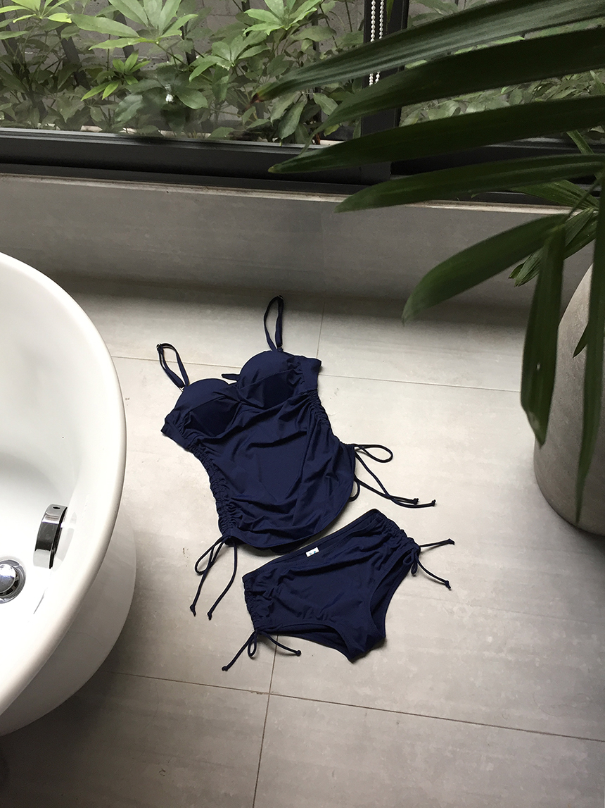 <b><p>Shirring biki 2 pcs we Mono bath suit Women's</p></b><b><p>シャーリング ビキニ 2 個数 ワイヤー モノ水着 女性のセット ねじれ ワンポン</p></b><br /><br /><p align='center'>