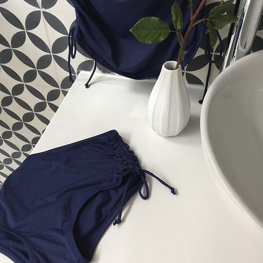 <b><p>Shirring biki 2 pcs we Mono bath suit Women's</p></b><b><p>シャーリング ビキニ 2 個数 ワイヤー モノ水着 女性のセット ねじれ ワンポン</p></b><br /><br /><p align='center'>