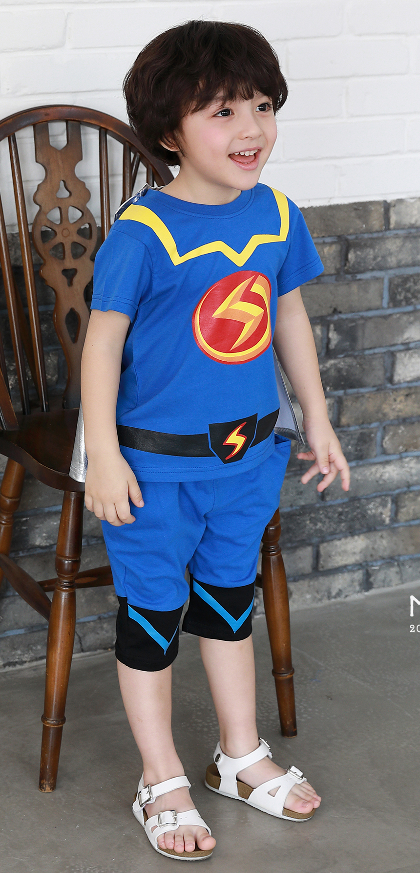 <b><p>Lightning suit and low cthes fire One-piece</p></b><b><p>ボンゲメン服 サンハボク 光 ガールワンピース 半袖 公演 本物 キャラクター服</p></b><br /><br /><p align='center'>