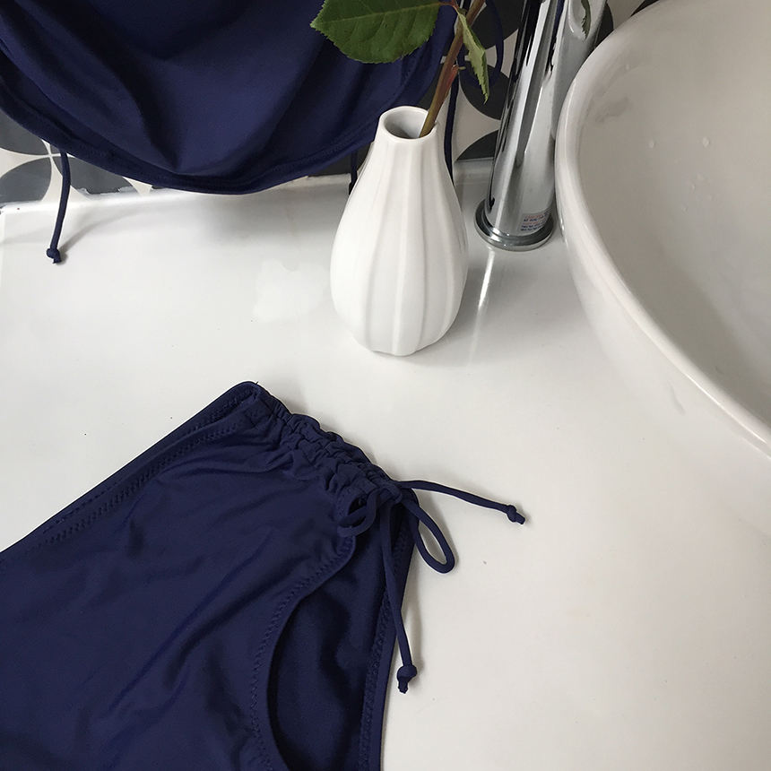 <b><p>Shirring biki 2 pcs we Mono bath suit Women's</p></b><b><p>シャーリング ビキニ 2 個数 ワイヤー モノ水着 女性のセット ねじれ ワンポン</p></b><br /><br /><p align='center'>