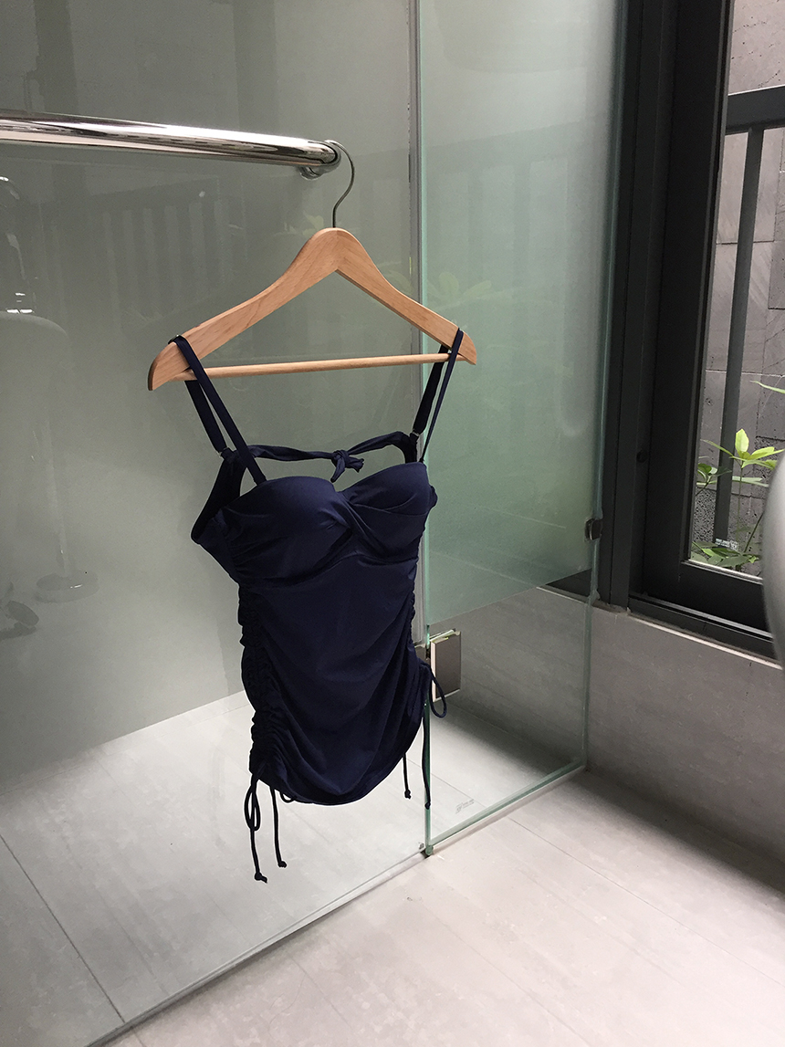 <b><p>Shirring biki 2 pcs we Mono bath suit Women's</p></b><b><p>シャーリング ビキニ 2 個数 ワイヤー モノ水着 女性のセット ねじれ ワンポン</p></b><br /><br /><p align='center'>
