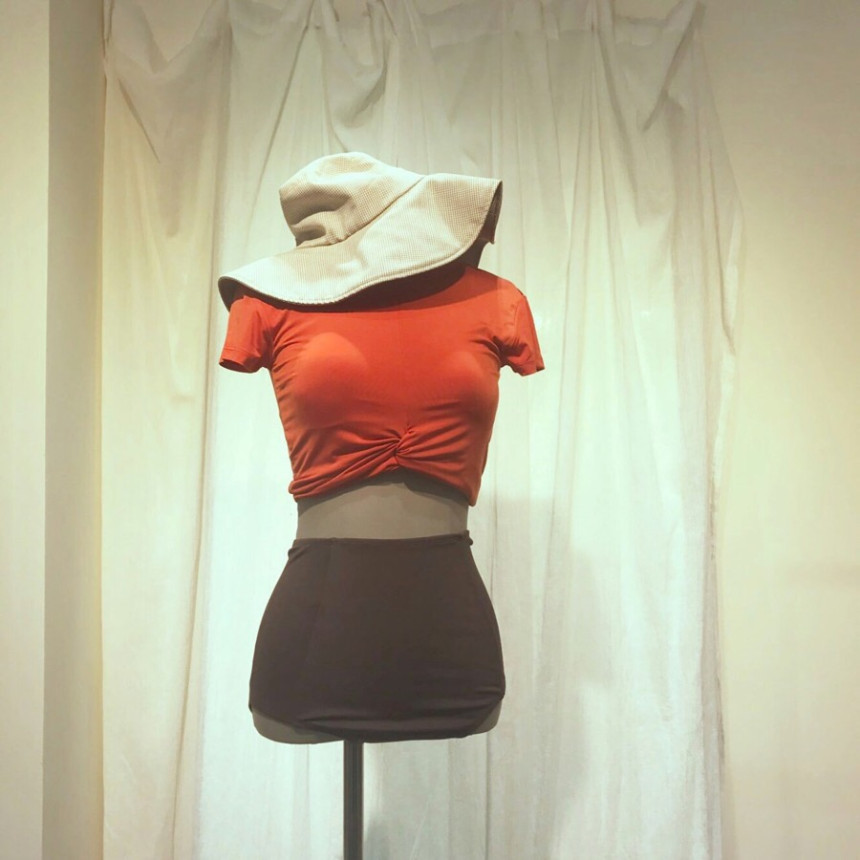 <b><p>kink Color Sht-sleeved bii Summer vacation</p></b><b><p>ねじれ 配色 半袖ビキニ 夏バカンスルック 高クオリティ水着 豪華な 快適な</p></b><br /><br /><p align='center'>
