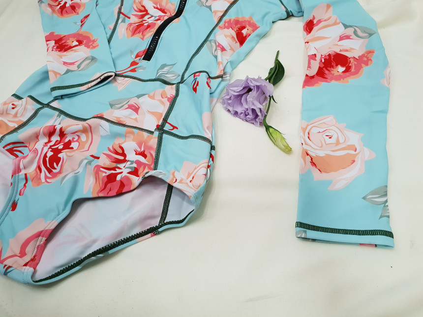 <b><p>1 black Two Piece bikini sky flower Long</p></b><b><p>1 ブラック ツーピース ビキニ スカイ フラワー 長袖 モノ スリー セット セクシー水着</p></b><br /><br /><p align='center'>