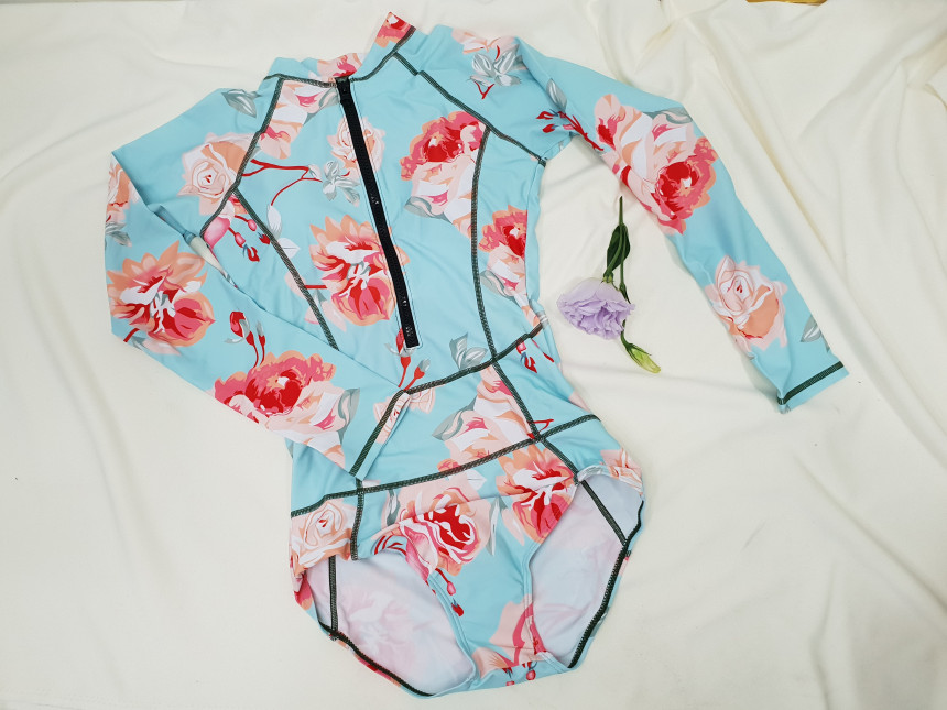 <b><p>1 black Two Piece bikini sky flower Long</p></b><b><p>1 ブラック ツーピース ビキニ スカイ フラワー 長袖 モノ スリー セット セクシー水着</p></b><br /><br /><p align='center'>