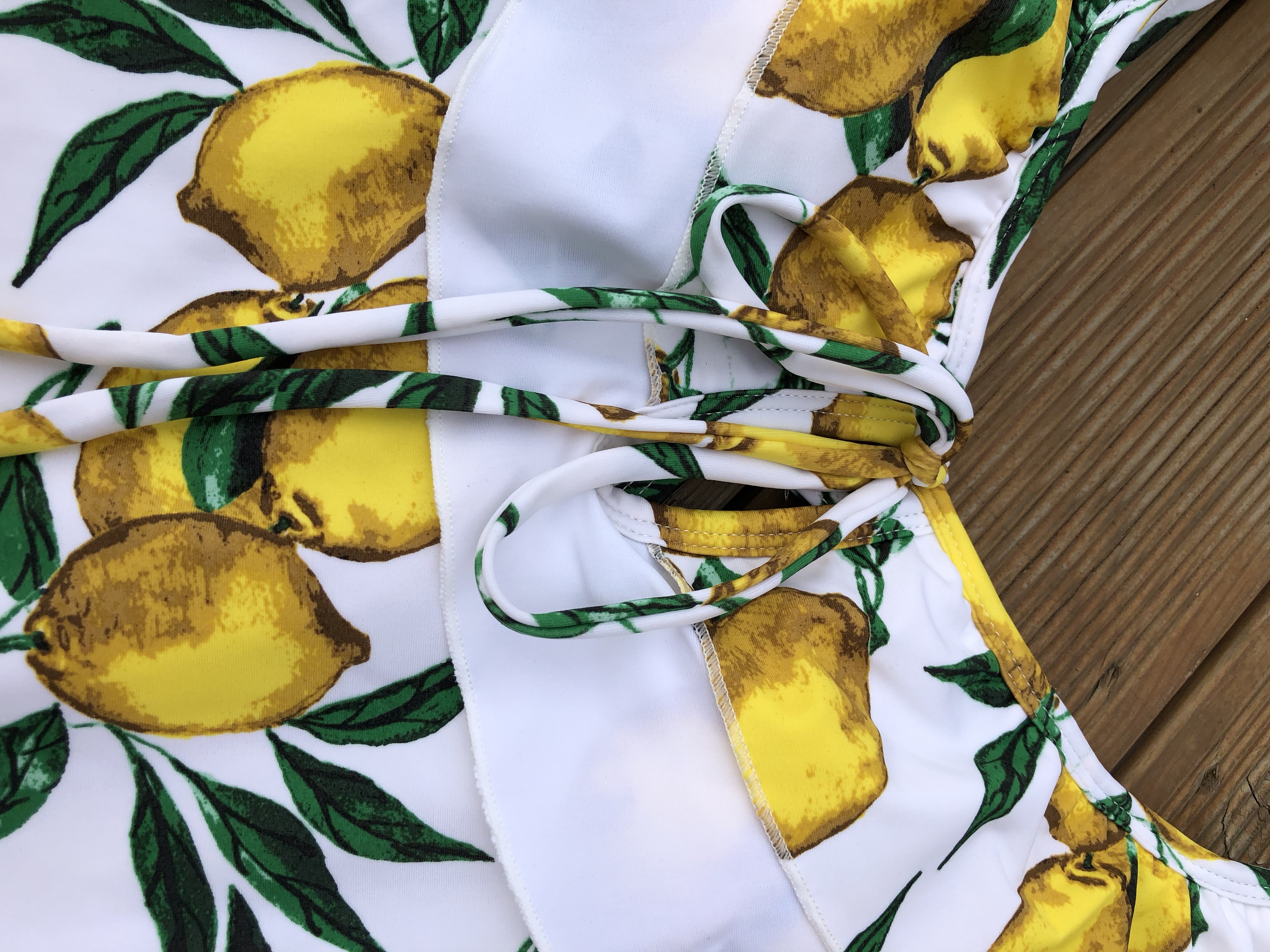 <b><p>Frill lemon Mokini piece swimsuit A sophisticated</p></b><b><p>フリル レモン モノキニ ワンピース 水着 洗練された感じ 甘い フィソ価値 かわいい</p></b><br /><br /><p align='center'>