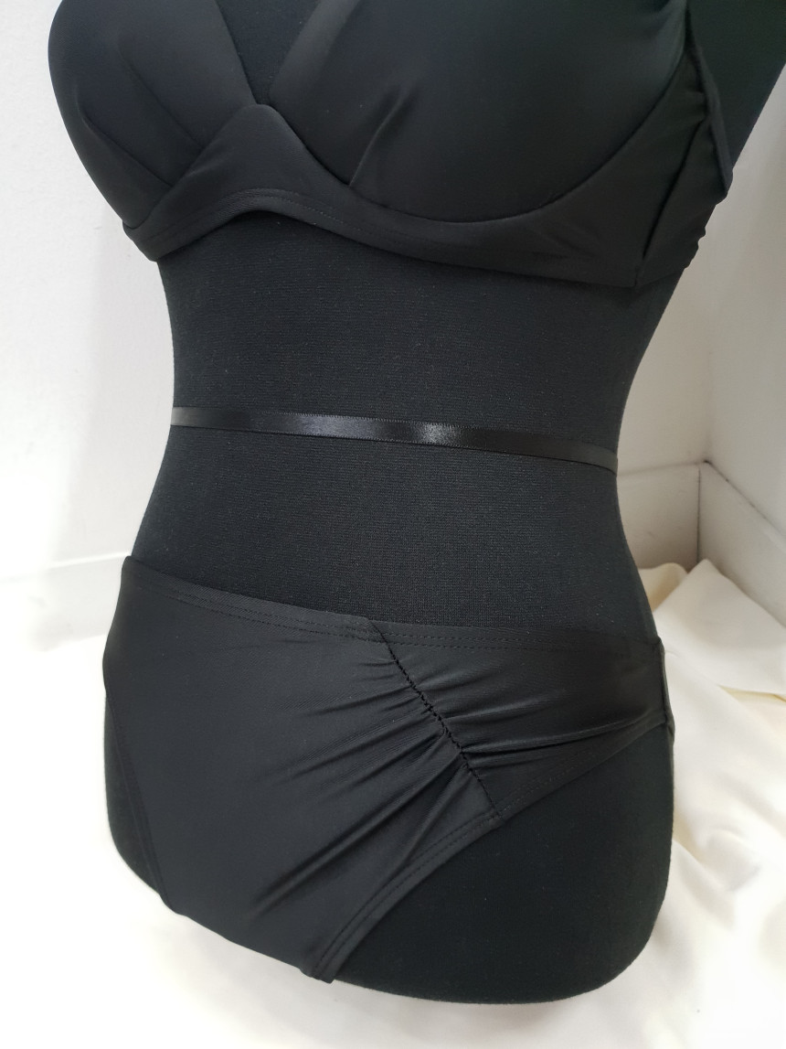 <b><p>1 black Two Piece bikini sky flower Long</p></b><b><p>1 ブラック ツーピース ビキニ スカイ フラワー 長袖 モノ スリー セット セクシー水着</p></b><br /><br /><p align='center'>