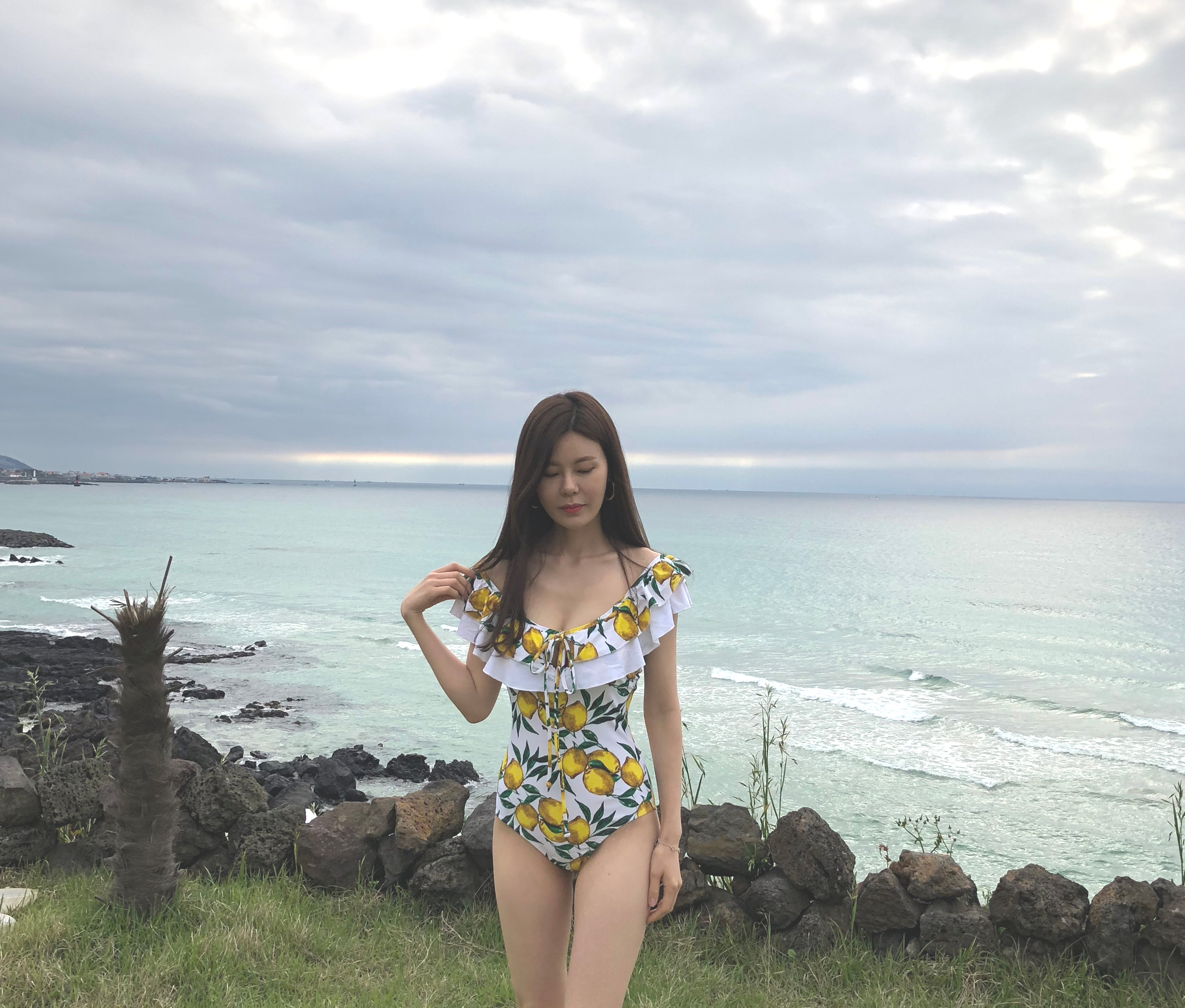 <b><p>Frill lemon Mokini piece swimsuit A sophisticated</p></b><b><p>フリル レモン モノキニ ワンピース 水着 洗練された感じ 甘い フィソ価値 かわいい</p></b><br /><br /><p align='center'>