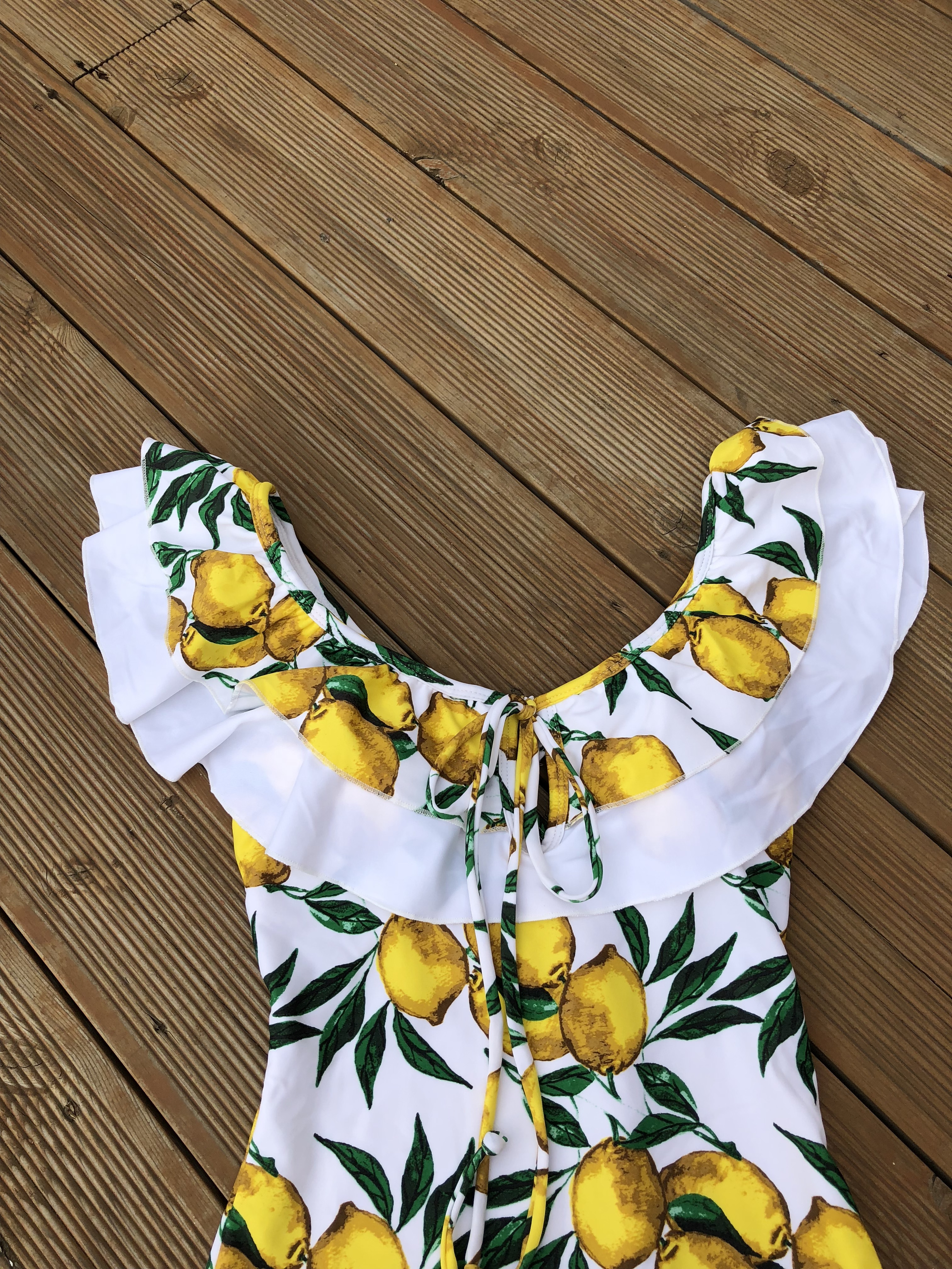 <b><p>Frill lemon Mokini piece swimsuit A sophisticated</p></b><b><p>フリル レモン モノキニ ワンピース 水着 洗練された感じ 甘い フィソ価値 かわいい</p></b><br /><br /><p align='center'>