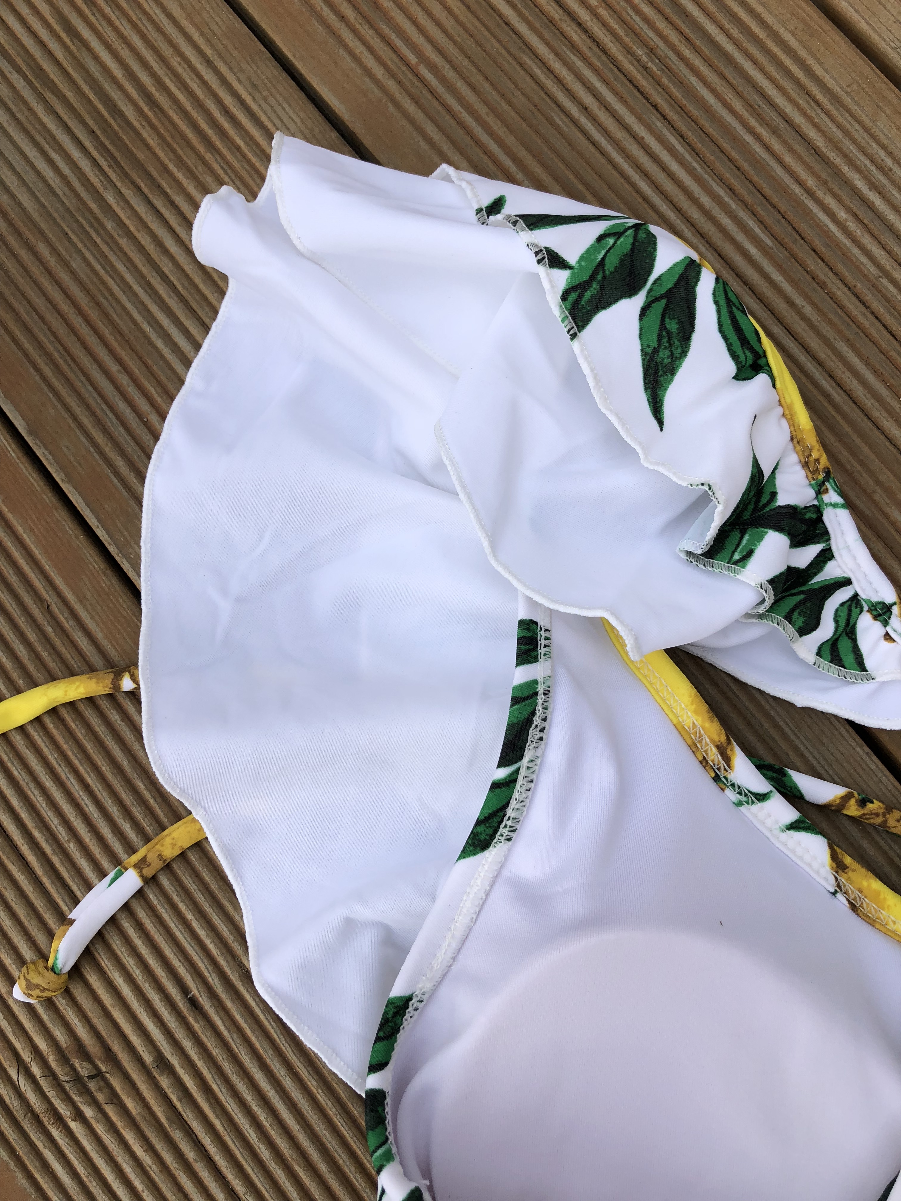 <b><p>Frill lemon Mokini piece swimsuit A sophisticated</p></b><b><p>フリル レモン モノキニ ワンピース 水着 洗練された感じ 甘い フィソ価値 かわいい</p></b><br /><br /><p align='center'>