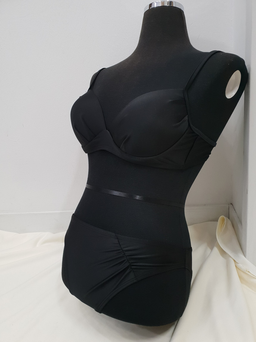 <b><p>1 black Two Piece bikini sky flower Long</p></b><b><p>1 ブラック ツーピース ビキニ スカイ フラワー 長袖 モノ スリー セット セクシー水着</p></b><br /><br /><p align='center'>