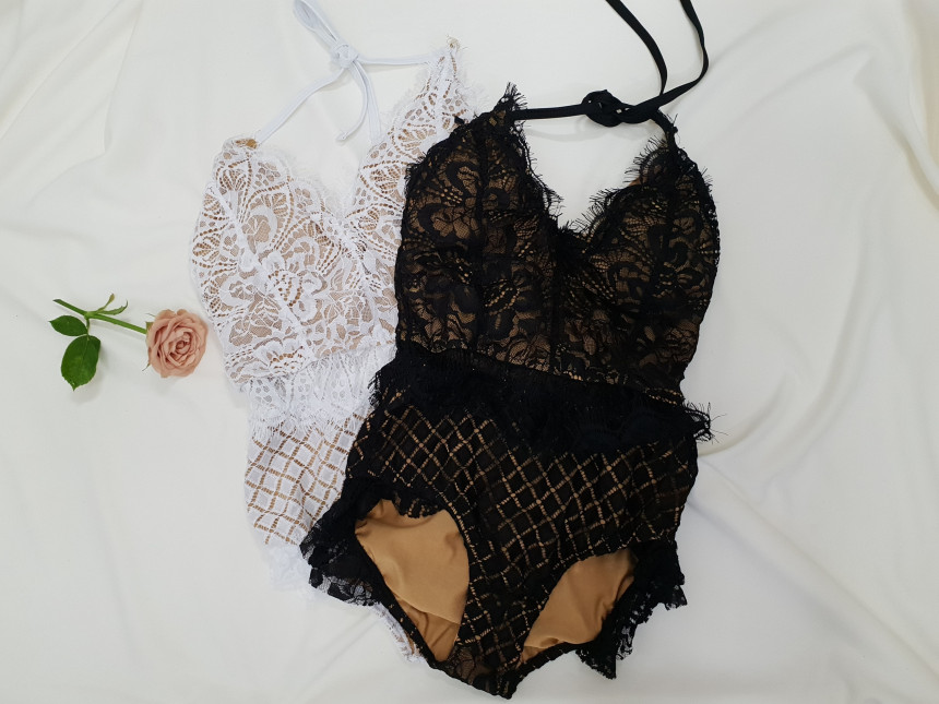 <b><p>race Frill one pie Mokini 2color Woman n-sexy</p></b><b><p>レース フリル ワンピ モノキニ 2色 女性非セクシーファッション 薄い見える水着</p></b><br /><br /><p align='center'>