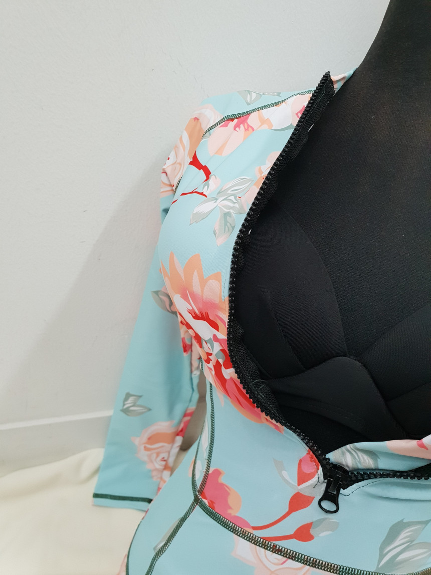 <b><p>1 black Two Piece bikini sky flower Long</p></b><b><p>1 ブラック ツーピース ビキニ スカイ フラワー 長袖 モノ スリー セット セクシー水着</p></b><br /><br /><p align='center'>